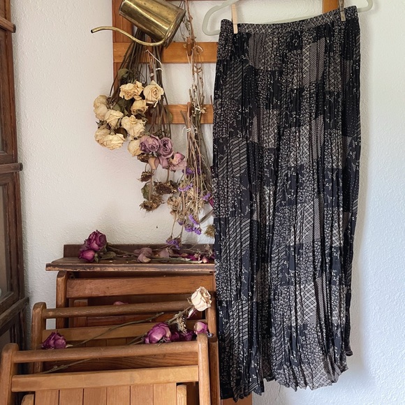 Express Dresses & Skirts - Vintage Black Patchwork Print Maxi Skirt